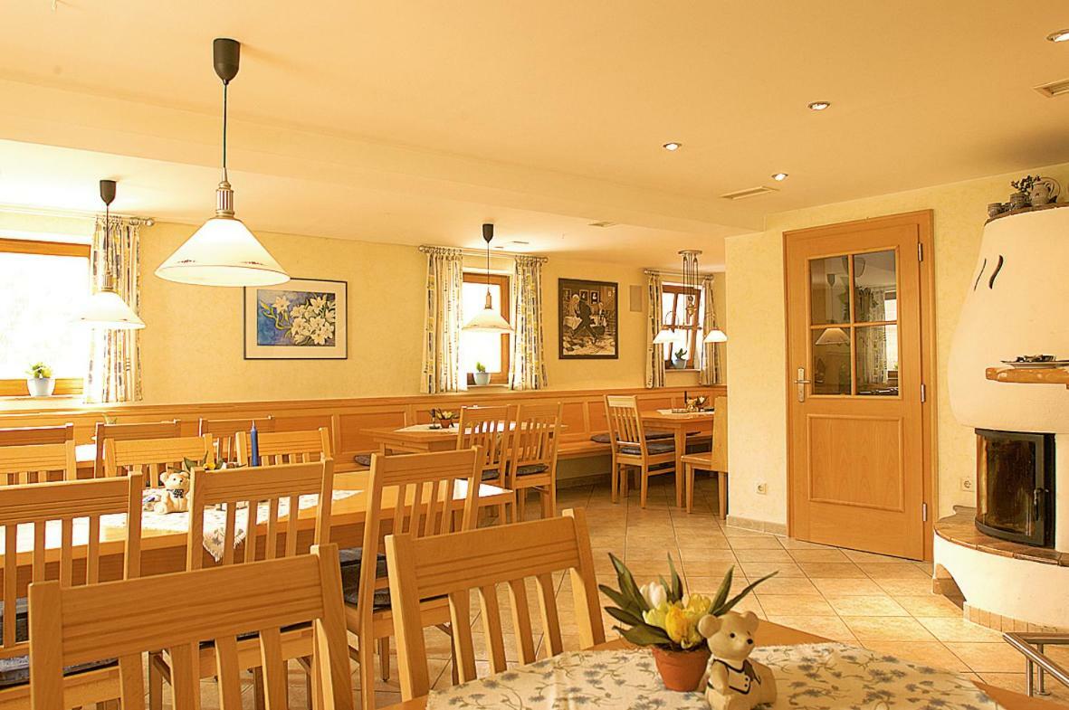 Gasthof Pension Kettler Оберасбах Экстерьер фото